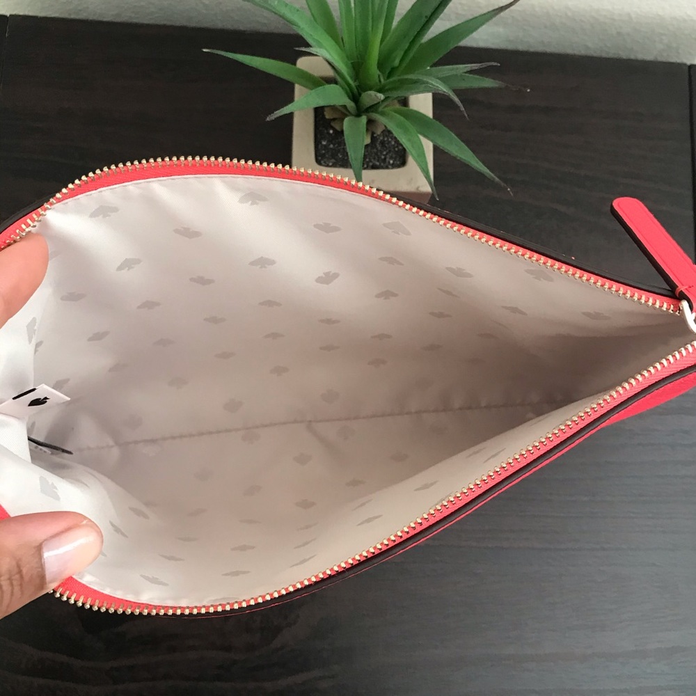 Kate Spade Jackson Large Zip Clutch in Spotlight - Picture 4 of 7